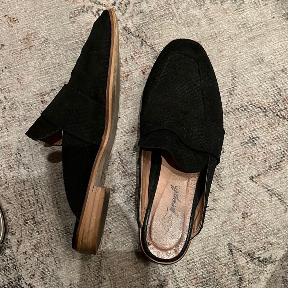 Free people flats
